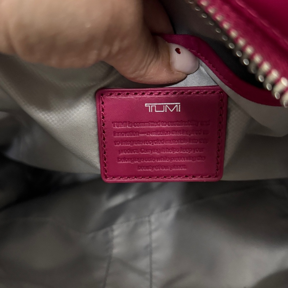 Preloved Tumi Voyager Rosie nylon backpack pink - Picture 12 of 13